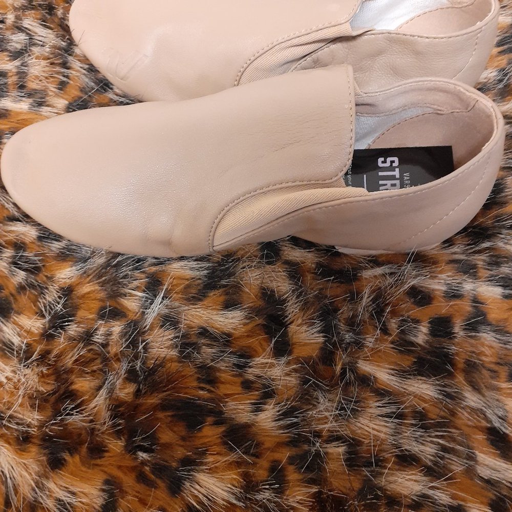 Varsity dance shoes girls size 6 New